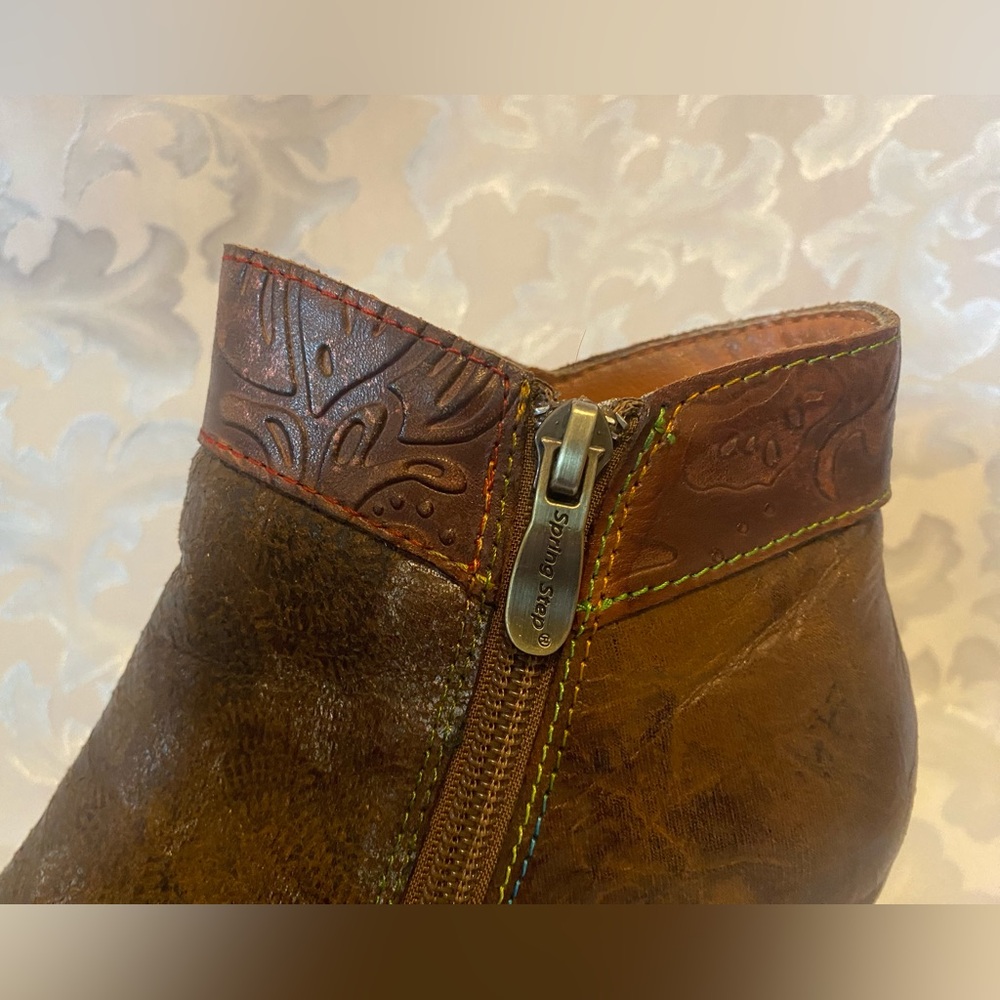 Worn once L’Artiste Spring Step Leather Booties, Bestlove, Size 38, US 7.5-8 - Picture 9 of 13